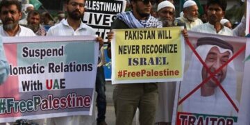 Protesters in Pakistan demanding an end to relations with UAE after it starts normalizing relations with Israel