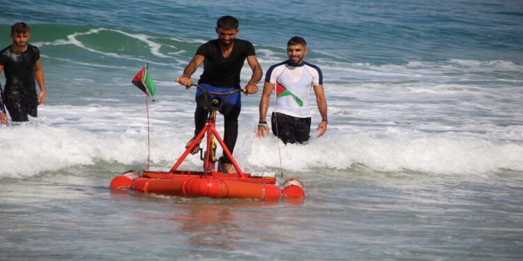 Palestinians redesign scrap to make machinery in besieged Gaza